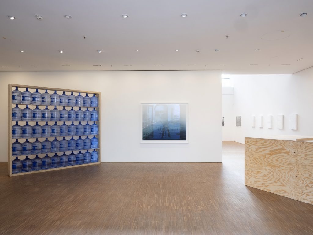 Ausstellungsansicht ‚together forever-macht euch die Erde untertan?‘ Foto: Gerald von Foris