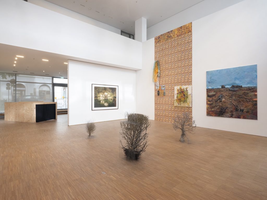 Ausstellungsansicht ‚together forever-macht euch die Erde untertan?‘ Foto: Gerald von Foris